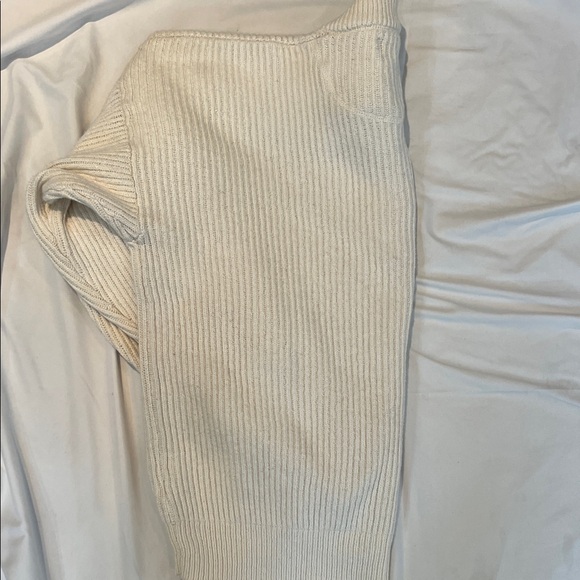 Eddie Bauer Men's Cream Button-Collar Sweater - Picture 6 of 7